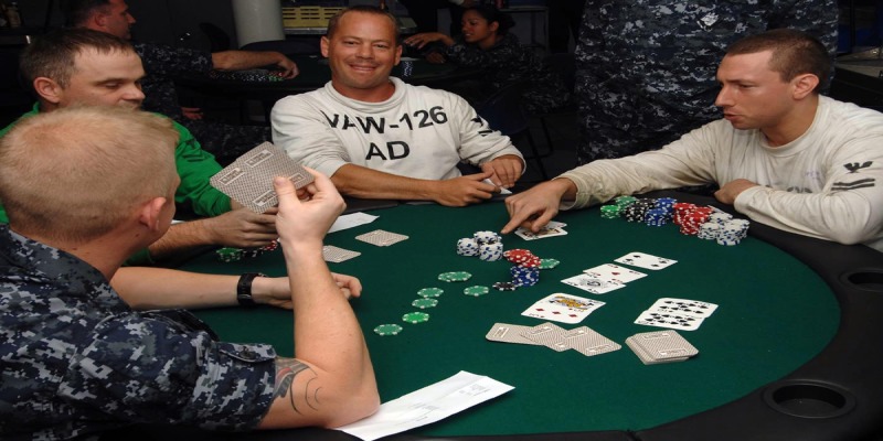 Kinh nghiệm chơi Poker chuẩn là đừng lạm dụng chiến thuật Bluff